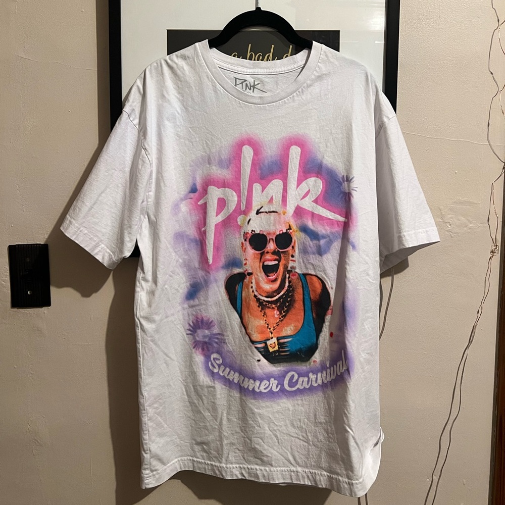 Pink 2023 concert t